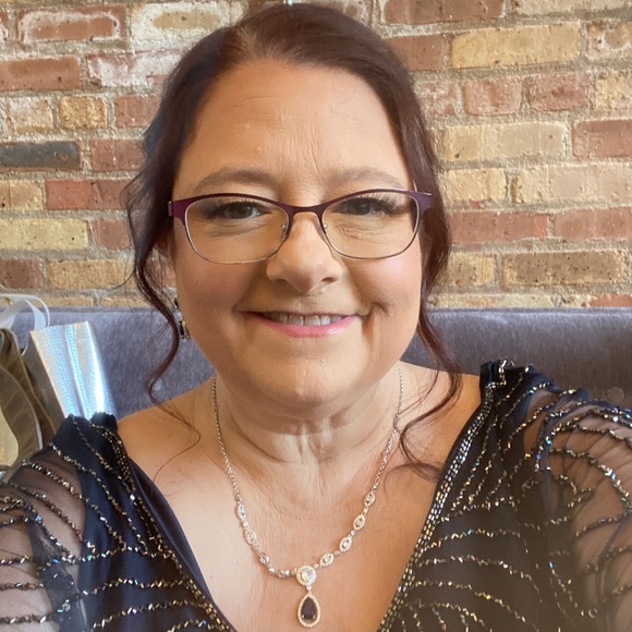 Meet your Posher, Patricia - Picture 1 of 1